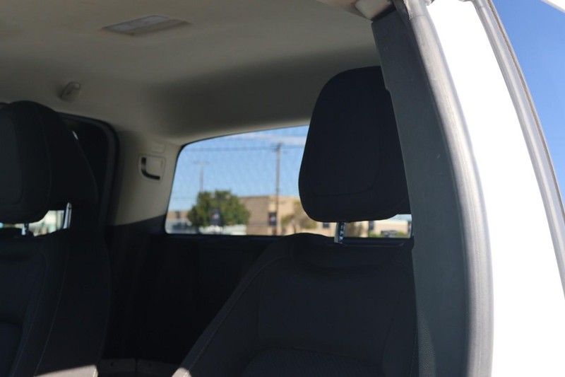 Chevrolet Colorado Vehicle Full-screen Gallery Image 22