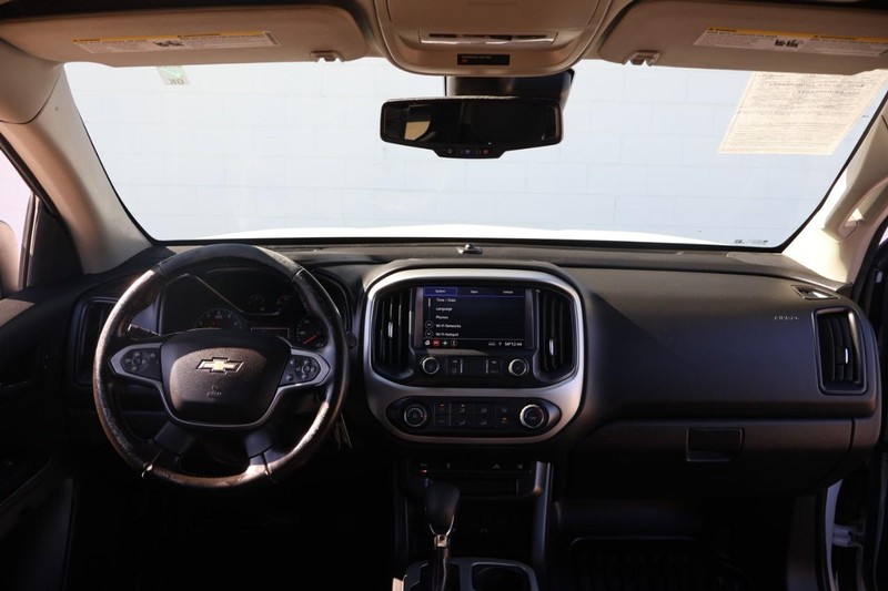 Chevrolet Colorado Vehicle Full-screen Gallery Image 26