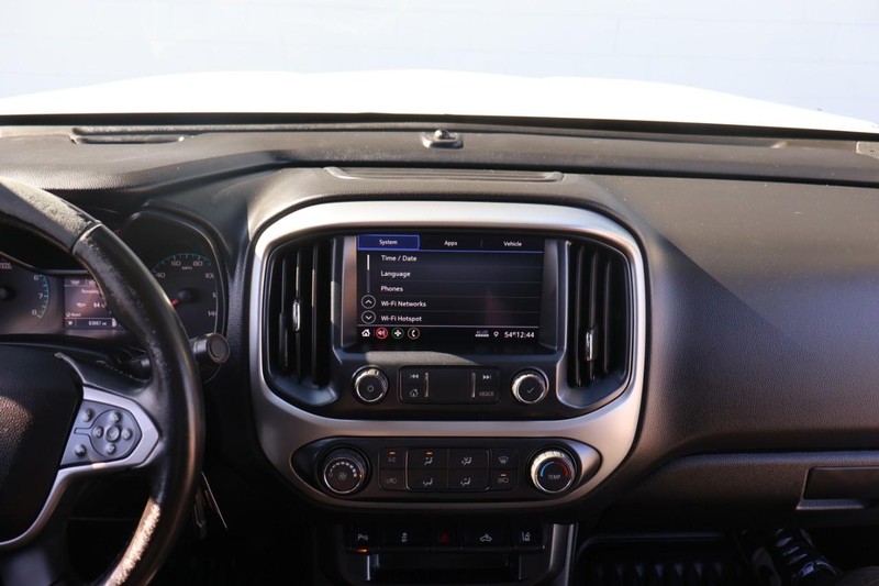 Chevrolet Colorado Vehicle Full-screen Gallery Image 31