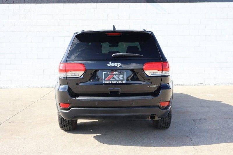 Jeep Grand Cherokee Vehicle Full-screen Gallery Image 06