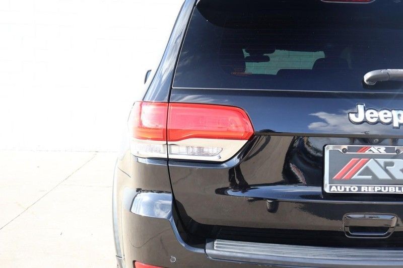 Jeep Grand Cherokee Vehicle Full-screen Gallery Image 07