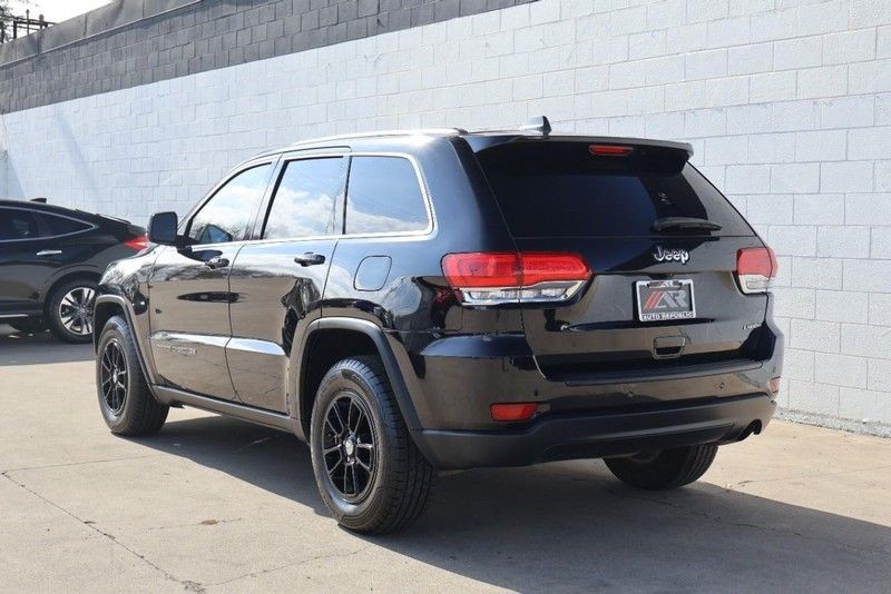 Jeep Grand Cherokee Vehicle Full-screen Gallery Image 09