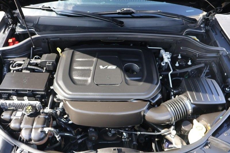 Jeep Grand Cherokee Vehicle Full-screen Gallery Image 12