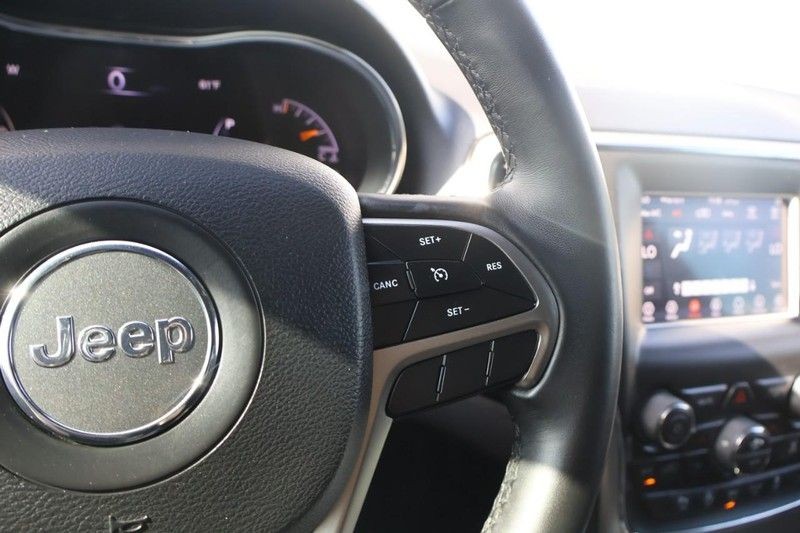 Jeep Grand Cherokee Vehicle Full-screen Gallery Image 27