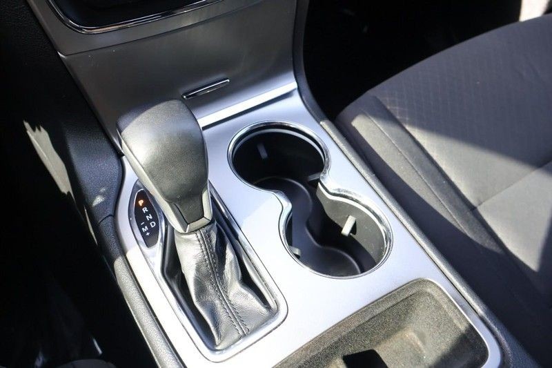 Jeep Grand Cherokee Vehicle Full-screen Gallery Image 32