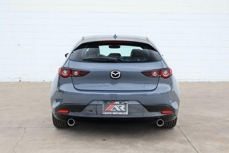 Mazda Mazda3 Hatchback Vehicle Full-screen Gallery Image 06