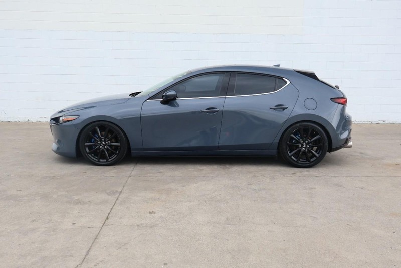 Mazda Mazda3 Hatchback Vehicle Full-screen Gallery Image 11