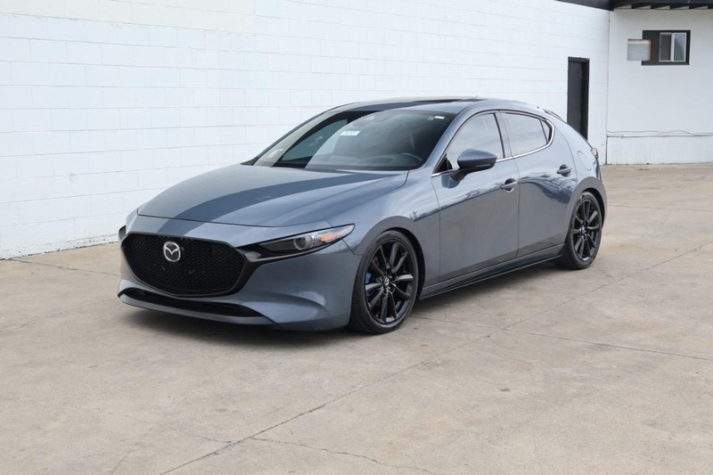 Mazda Mazda3 Hatchback Vehicle Full-screen Gallery Image 12