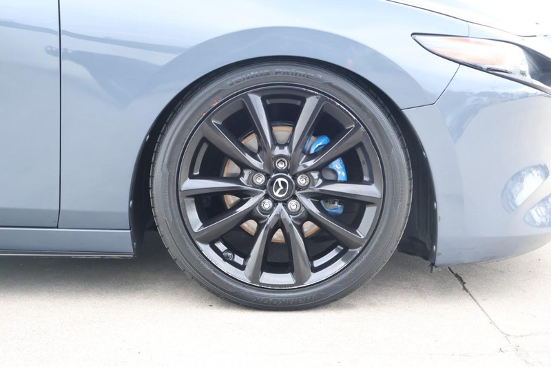 Mazda Mazda3 Hatchback Vehicle Full-screen Gallery Image 14