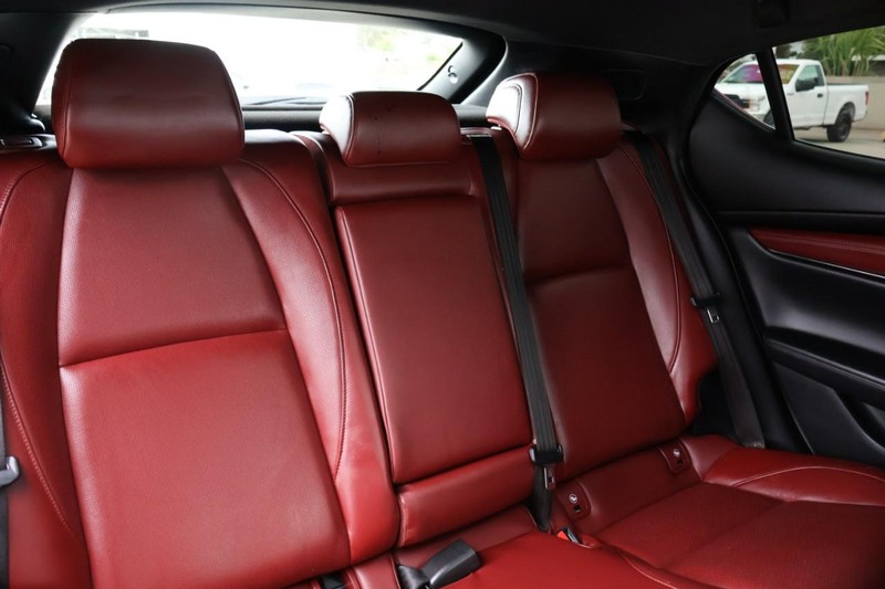 Mazda Mazda3 Hatchback Vehicle Full-screen Gallery Image 23