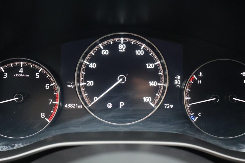 Mazda Mazda3 Hatchback Vehicle Full-screen Gallery Image 25