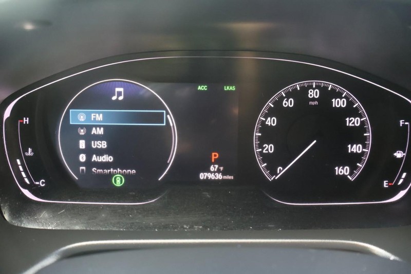 Honda Accord Sedan Vehicle Full-screen Gallery Image 24