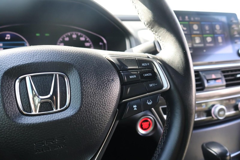 Honda Accord Sedan Vehicle Full-screen Gallery Image 27