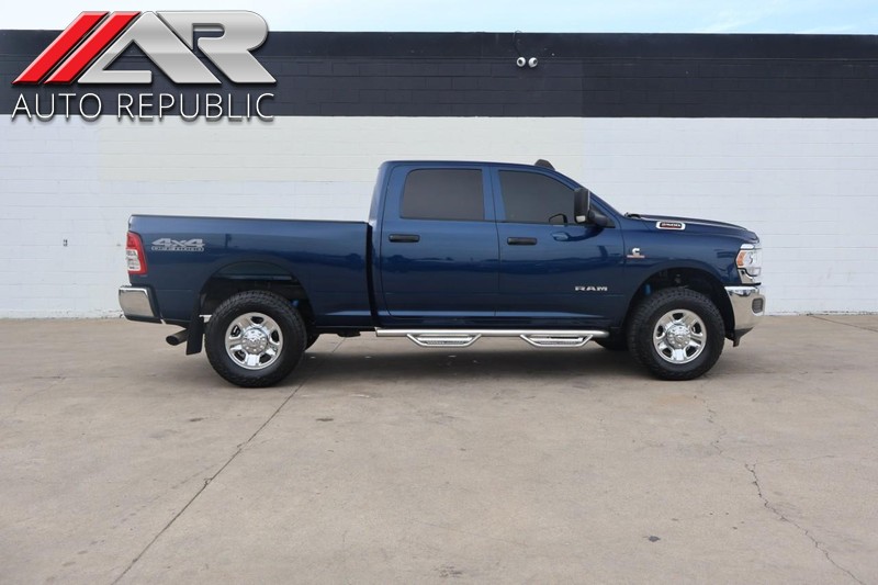 Ram 2500 Vehicle Full-screen Gallery Image 01