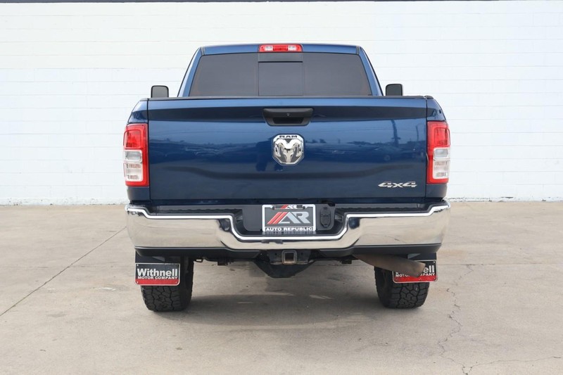 Ram 2500 Vehicle Full-screen Gallery Image 06