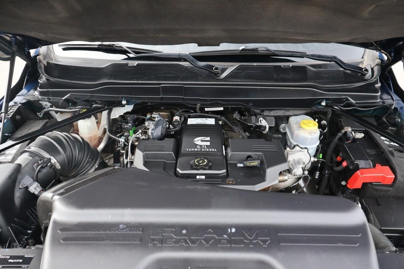 Ram 2500 Vehicle Full-screen Gallery Image 13