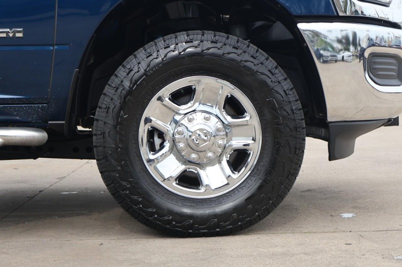 Ram 2500 Vehicle Full-screen Gallery Image 14