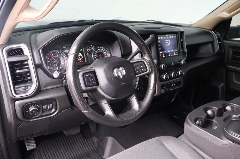 Ram 2500 Vehicle Full-screen Gallery Image 17