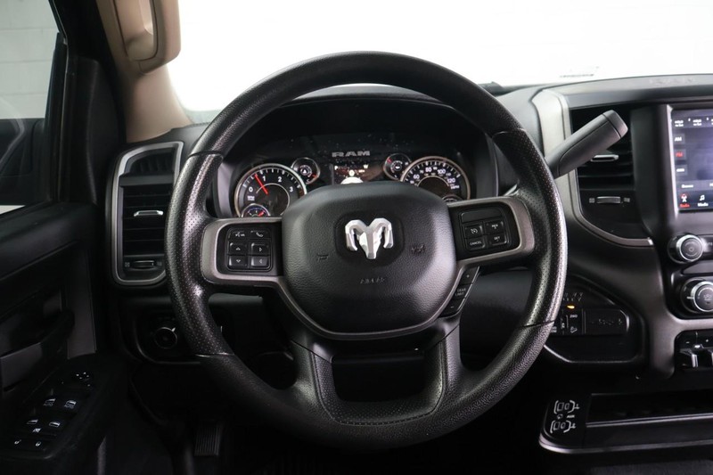 Ram 2500 Vehicle Full-screen Gallery Image 26