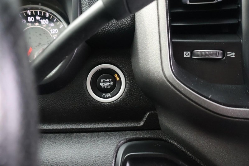 Ram 2500 Vehicle Full-screen Gallery Image 29