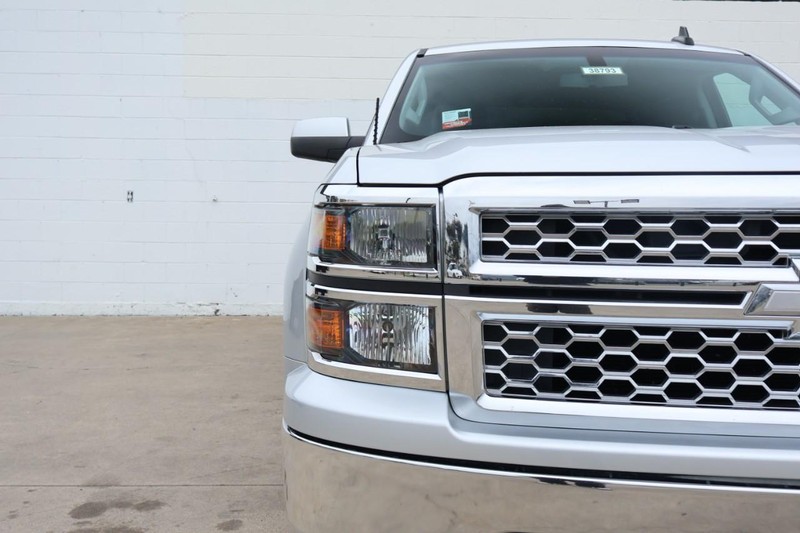 Chevrolet Silverado 1500 Vehicle Full-screen Gallery Image 03