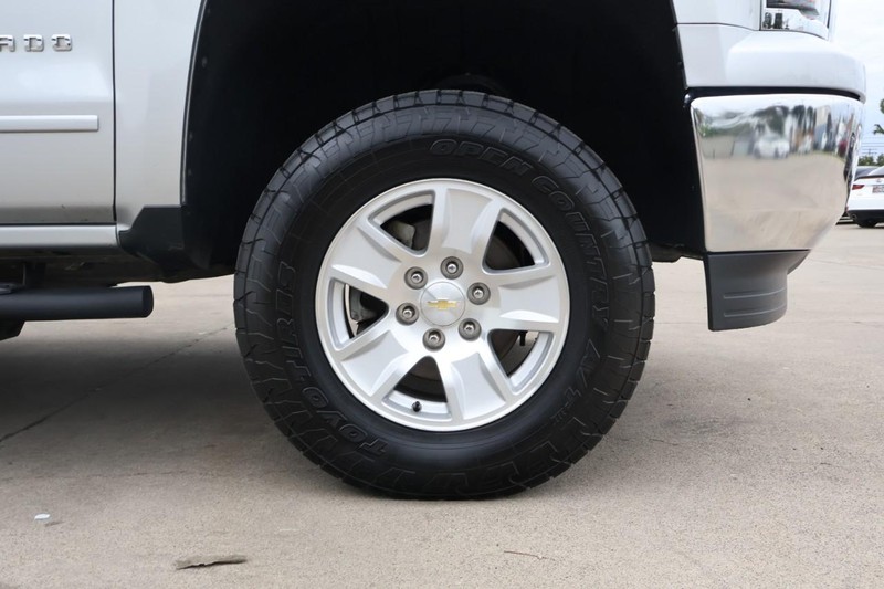 Chevrolet Silverado 1500 Vehicle Full-screen Gallery Image 13