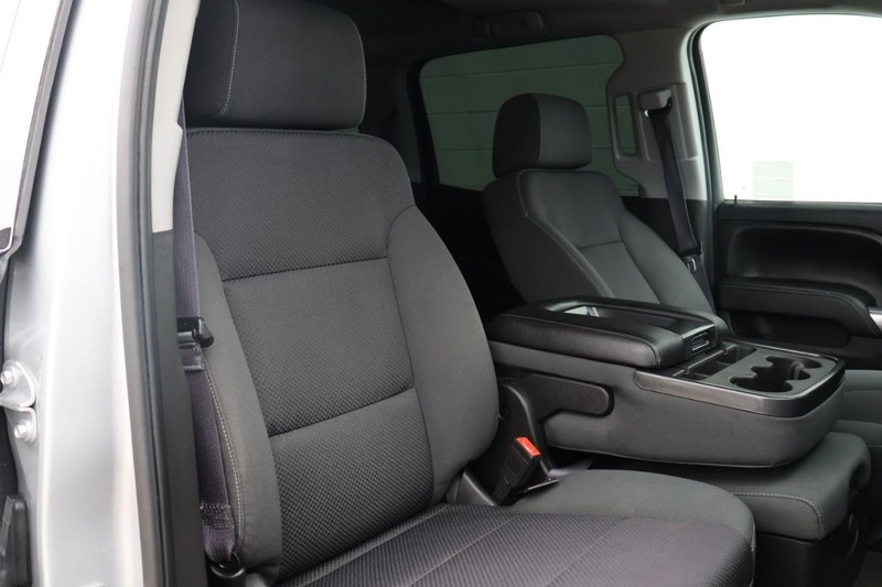 Chevrolet Silverado 1500 Vehicle Full-screen Gallery Image 21