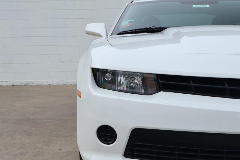 Chevrolet Camaro Vehicle Full-screen Gallery Image 03