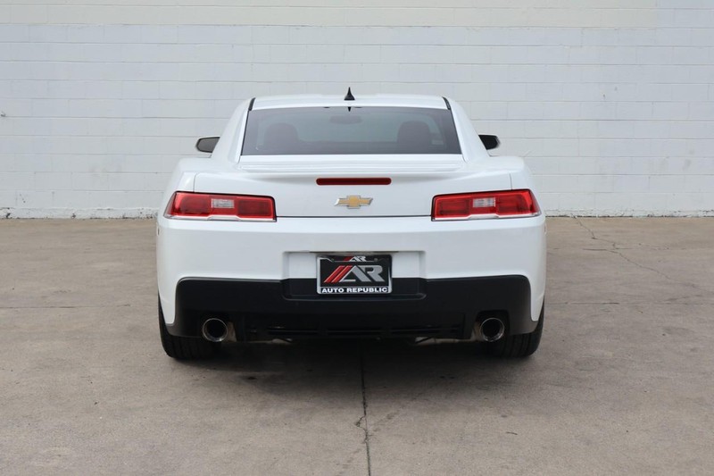 Chevrolet Camaro Vehicle Full-screen Gallery Image 06