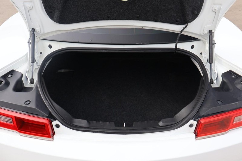 Chevrolet Camaro Vehicle Full-screen Gallery Image 08