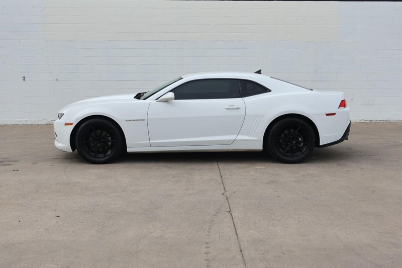 Chevrolet Camaro Vehicle Full-screen Gallery Image 10