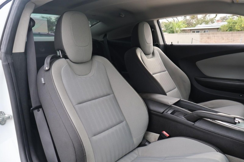 Chevrolet Camaro Vehicle Full-screen Gallery Image 20