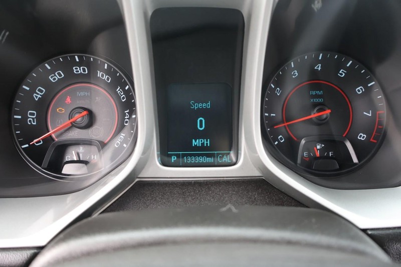 Chevrolet Camaro Vehicle Full-screen Gallery Image 21