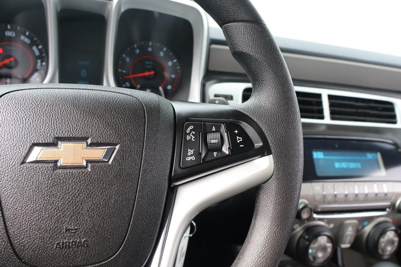 Chevrolet Camaro Vehicle Full-screen Gallery Image 24