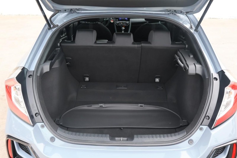 Honda Civic Hatchback Vehicle Full-screen Gallery Image 08