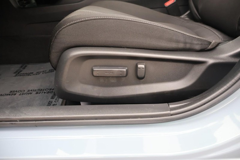 Honda Civic Hatchback Vehicle Full-screen Gallery Image 17