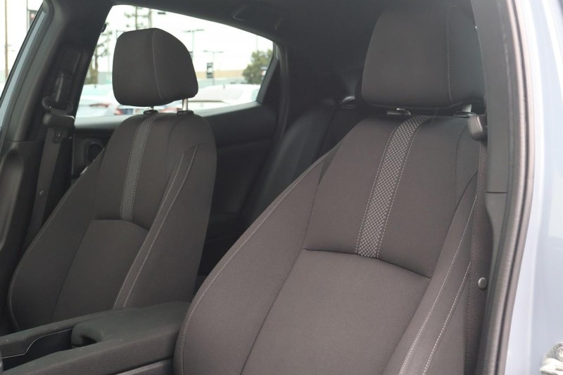 Honda Civic Hatchback Vehicle Full-screen Gallery Image 19