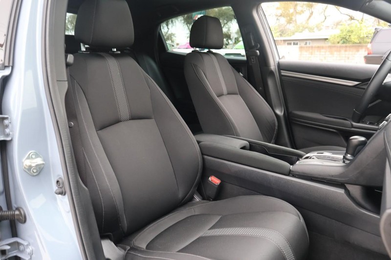 Honda Civic Hatchback Vehicle Full-screen Gallery Image 21