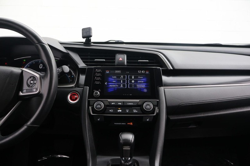 Honda Civic Hatchback Vehicle Full-screen Gallery Image 28