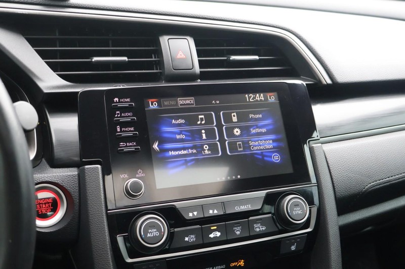 Honda Civic Hatchback Vehicle Full-screen Gallery Image 29