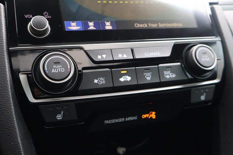 Honda Civic Hatchback Vehicle Full-screen Gallery Image 31