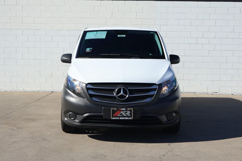 Mercedes-Benz Metris Cargo Van Vehicle Full-screen Gallery Image 03