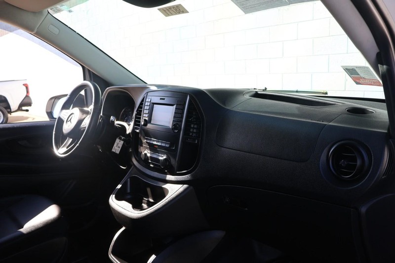 Mercedes-Benz Metris Cargo Van Vehicle Full-screen Gallery Image 20
