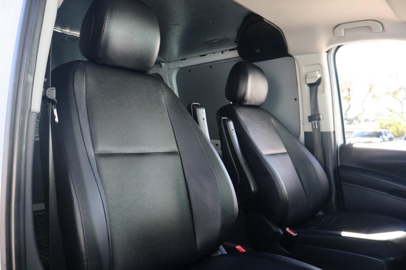 Mercedes-Benz Metris Cargo Van Vehicle Full-screen Gallery Image 21