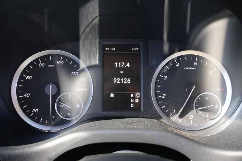 Mercedes-Benz Metris Cargo Van Vehicle Full-screen Gallery Image 23