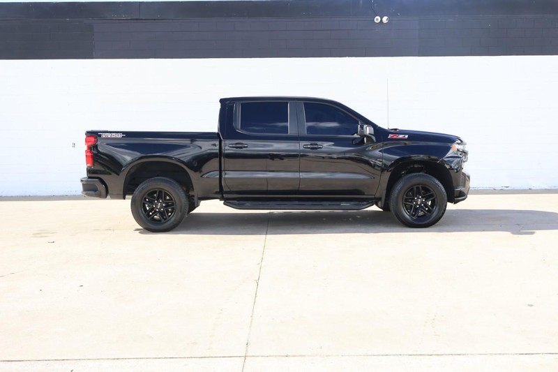 Chevrolet Silverado 1500 Vehicle Full-screen Gallery Image 04