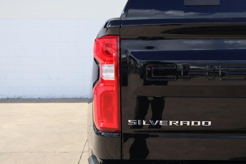 Chevrolet Silverado 1500 Vehicle Full-screen Gallery Image 07