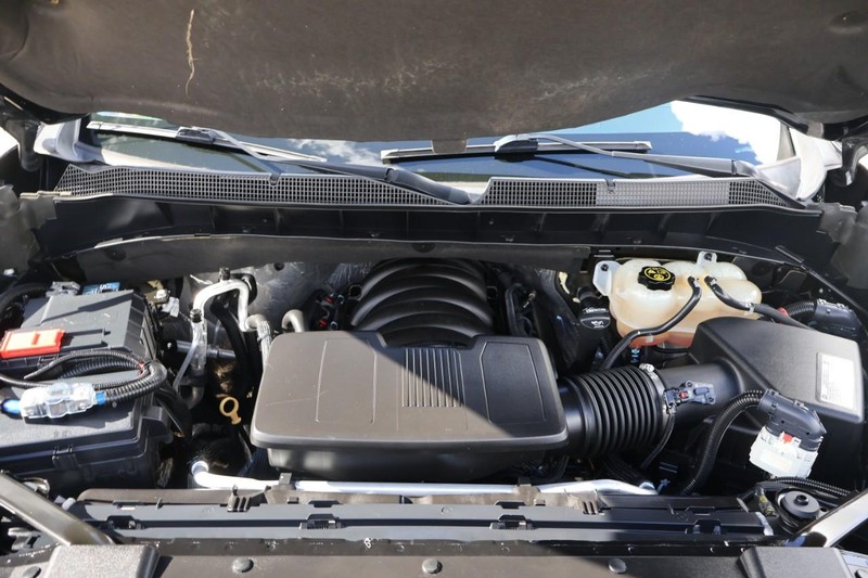 Chevrolet Silverado 1500 Vehicle Full-screen Gallery Image 12