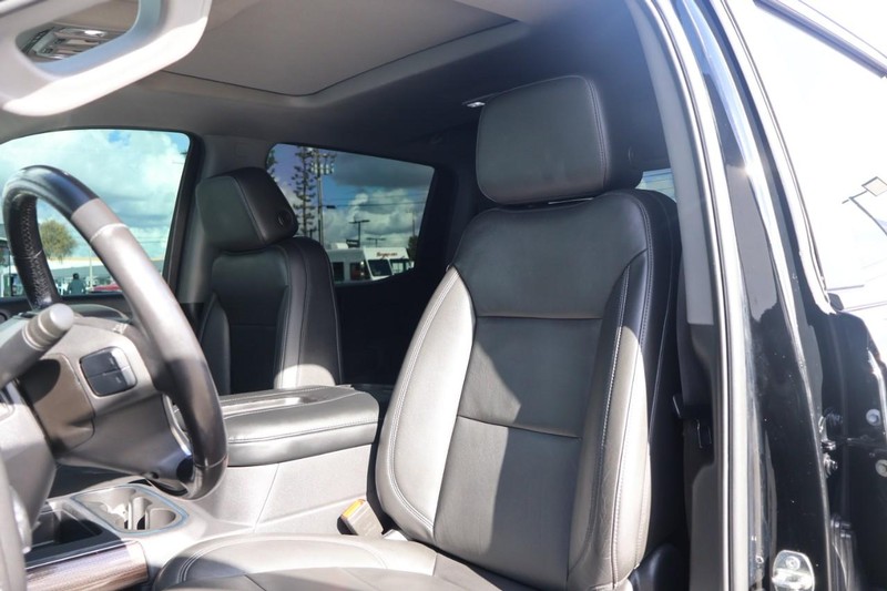 Chevrolet Silverado 1500 Vehicle Full-screen Gallery Image 19