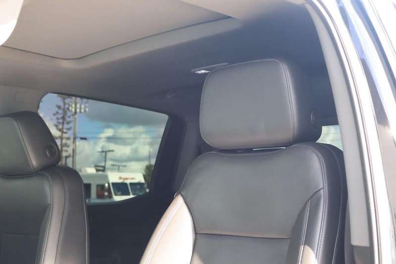 Chevrolet Silverado 1500 Vehicle Full-screen Gallery Image 20